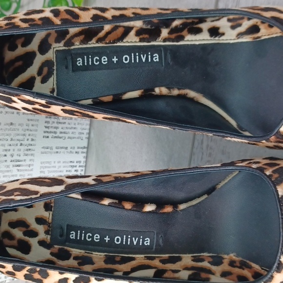 Alice + Olivia Leopard Print Calf Hair Heels - NWOT - Picture 10 of 12
